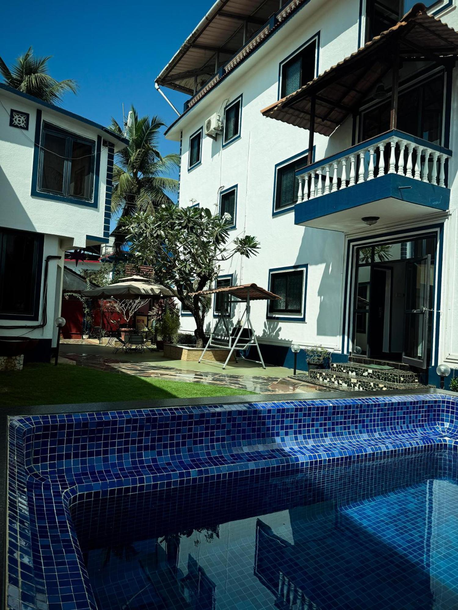 1Bhk Suites With Kitchen & Pool By Goaround Homes At Vagator Exterior foto